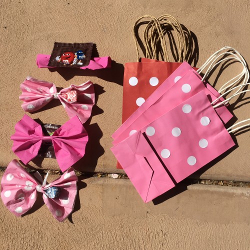 candy hunt treasure hunt bow hunt minnie mouse polka dot bags birthday games